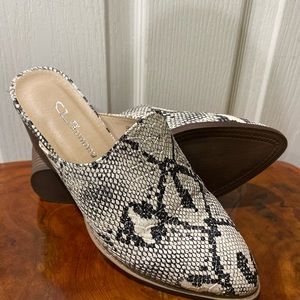 Chinese Laundry mules